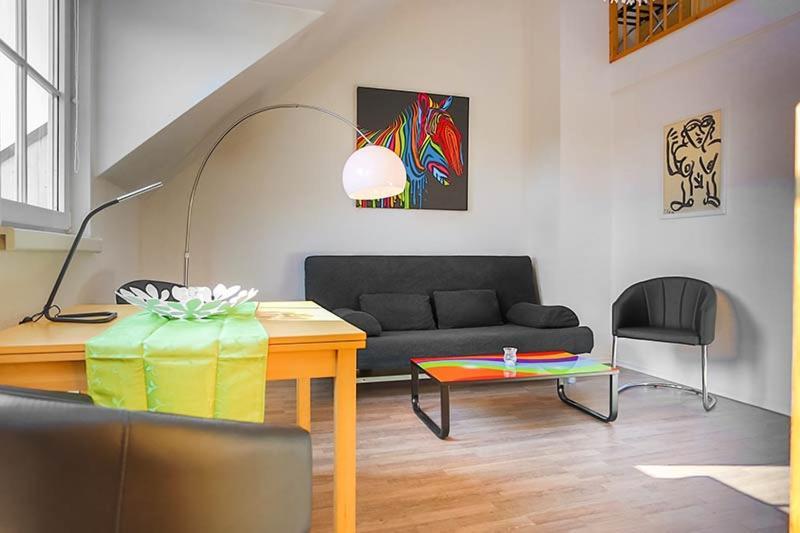 H&H Apartments Im Herzen Der Stadt Super Zentral Ruhig Mit Kochnischen Balkon Oder Empore Greifswald Eksteriør bilde